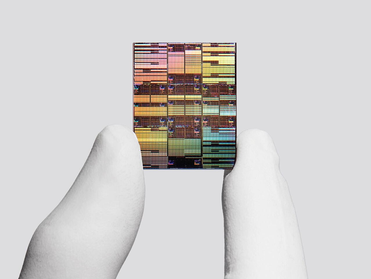 (Press Release) IBM Unveils World's First Chip Technology Below 1 Nanometer